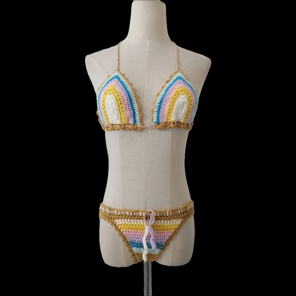 fits sz: S/M, handmade knitted bikini